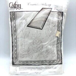 Vtg New Cathy Needlecraft Candlewickery Pineapple Table Runner Kit 16x52 Sealed